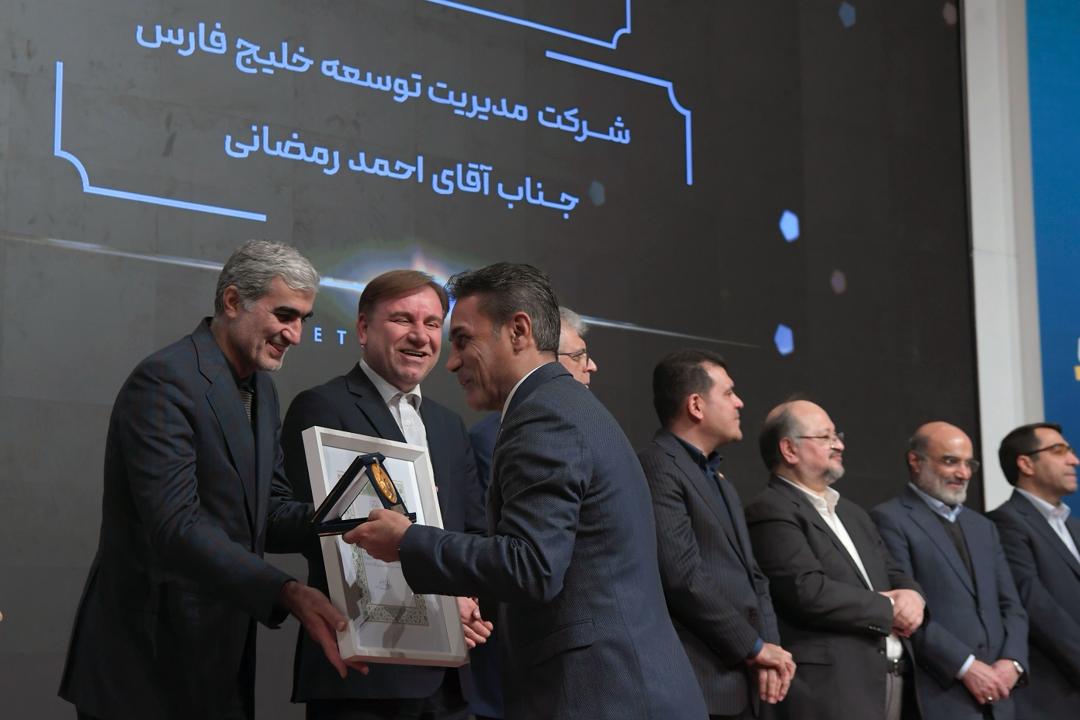 پتروفن، پلتفرم نوآوری صنعت پتروشیمی ایران/ شریعتمداری: تبدیل ایده به محصول لازمه بقای صنعت است/ برترین‌های نوآوری در صنعت پتروشیمی در سال ۱۴۰۴ معرفی شدند