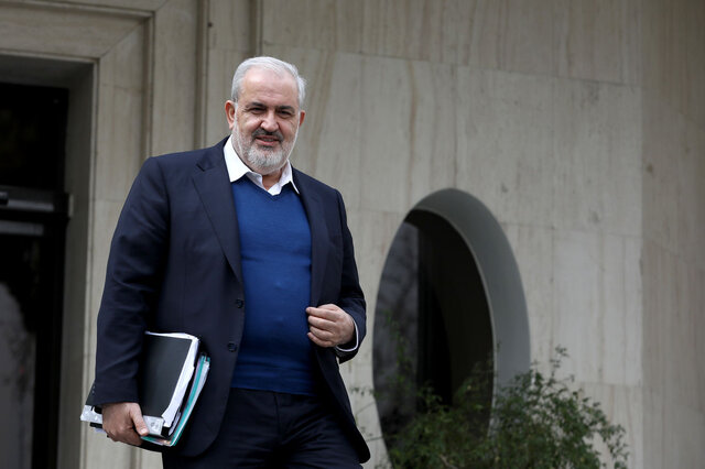 تأکید وزیر نیرو بر خدمت‌رسانی بی‌وقفه آب و برق در شرایط بحران