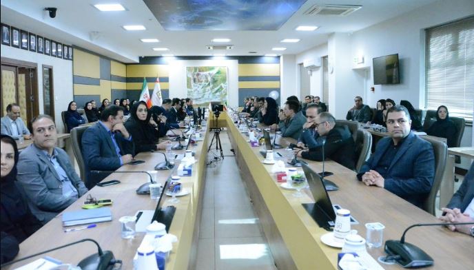 تأکید مدیران ارشد بانک صنعت و معدن بر حضور حرفه‌ای، هماهنگ و اثرگذار در نمایشگاه KishInvex 2025