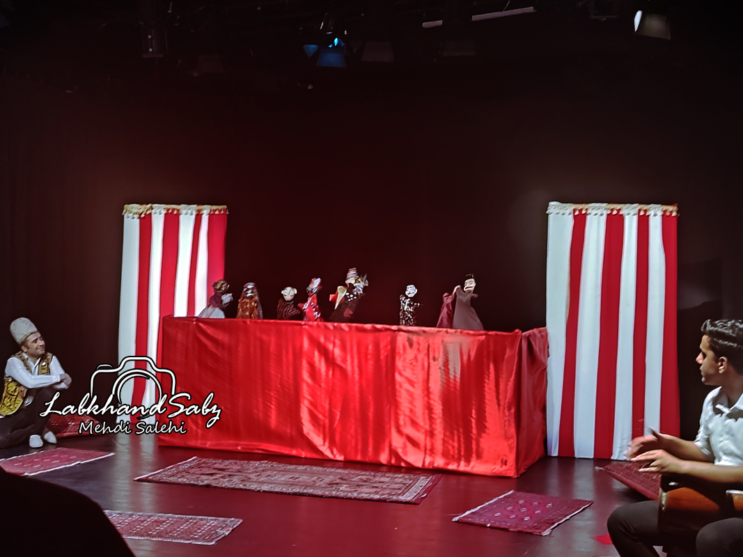 عکس تئاتر مینی مضحکه – لبخند سبز 