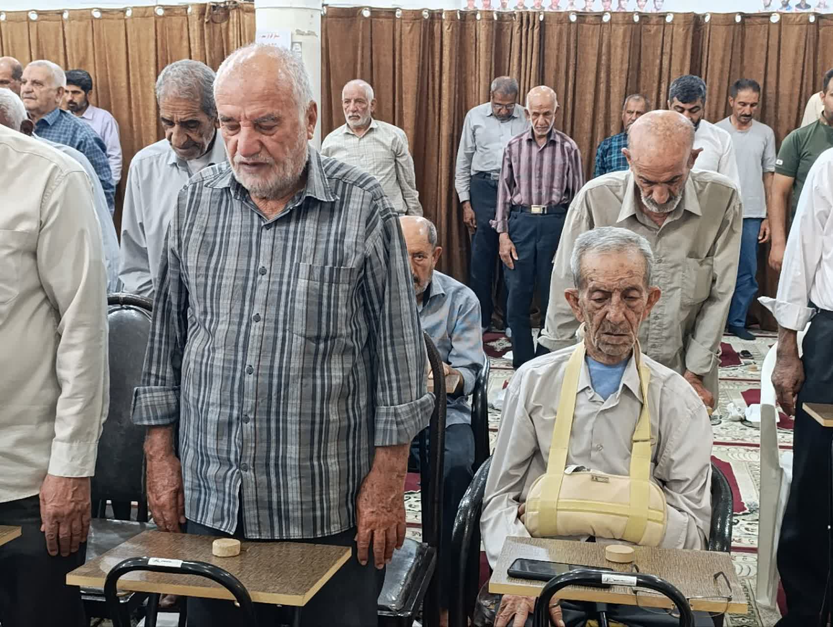 نماز جماعت، مسجد صاحب الزمان جهرم، سلاله پاکان
