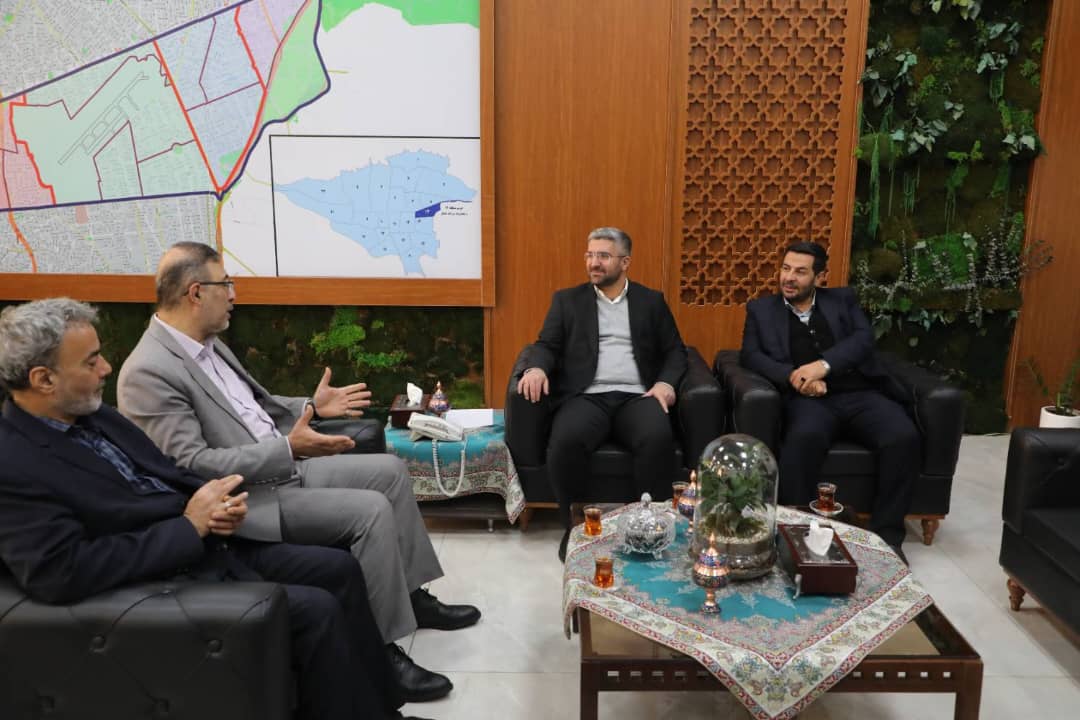 دیدار معاون دادستان و سرپرست دادسرای ناحیه ۸ تهران با سرپرست شهرداری منطقه۱۳