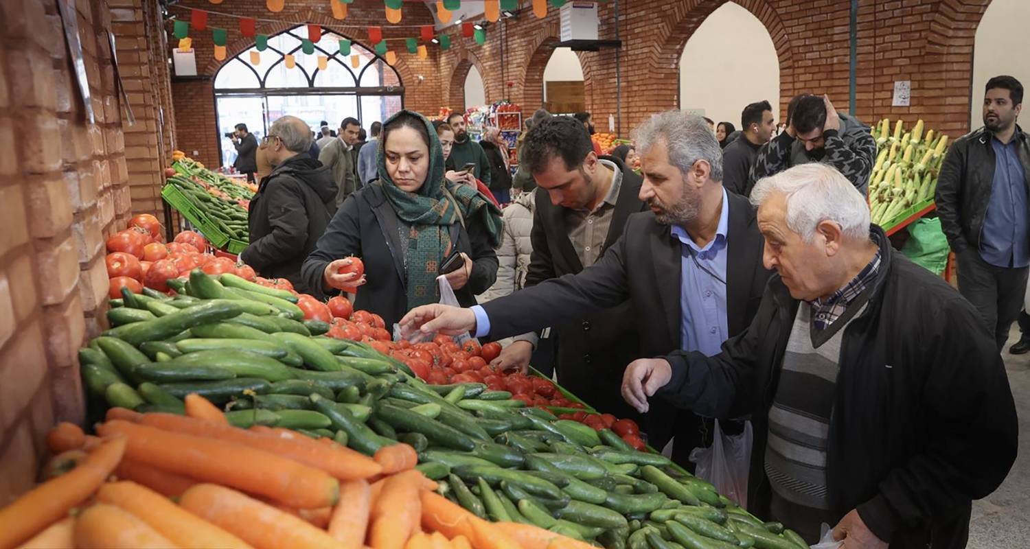 اختلاف قیمت ۳۴ درصدی سبزیجات در میادین و بازارهای میوه و تره بار به نسبت سطح شهر اختلاف قیمت ۳۴ درصدی سبزیجات در میادین و بازارهای میوه و تره بار به نسبت سطح شهر