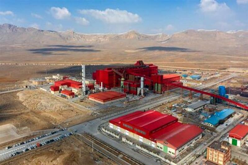واحد فولادسازی سفیددشت مجهز به تصفیه‌خانه ۸۵۰ مترمکعبی است/ رسیدن به حداکثر ظرفیت تولید در کمتر از دو سال