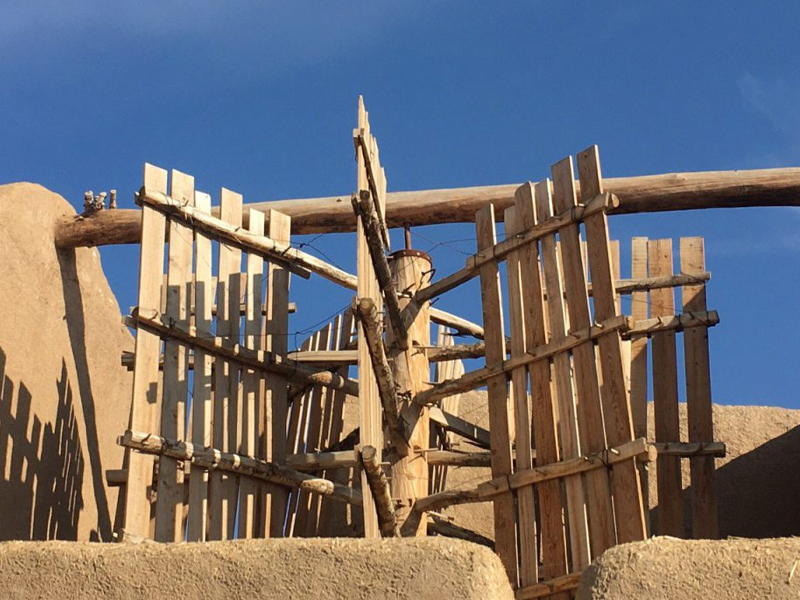 آسباد نشتیفان- نمای نزدیک