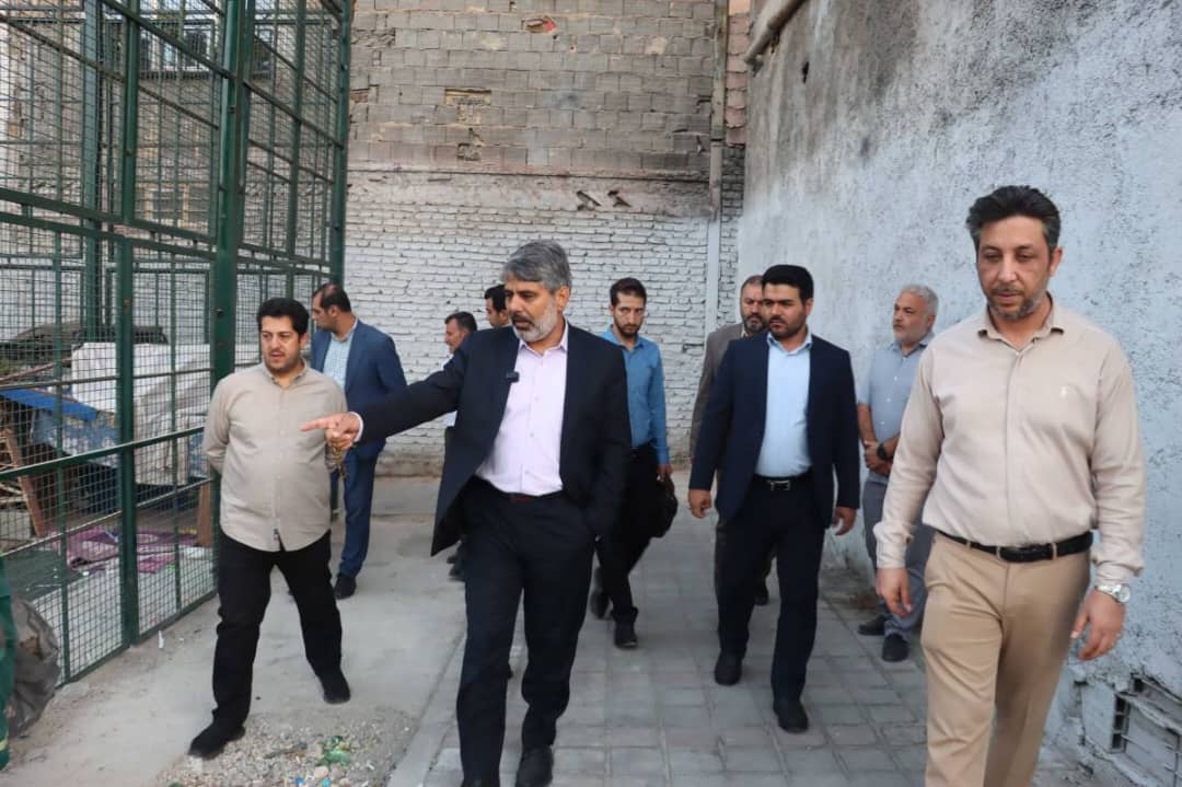 قرار ”قدم‌به‌قدم“ این هفته در ناحیه ۶/ شهردار منطقه ۴: رسیدگی به مطالبات مردم از دل محله آغاز می‌شود