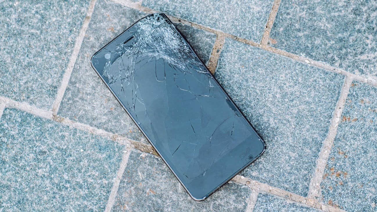 بازیابی اطلاعات گوشی با صفحه شکسته؛ چه باید کرد؟