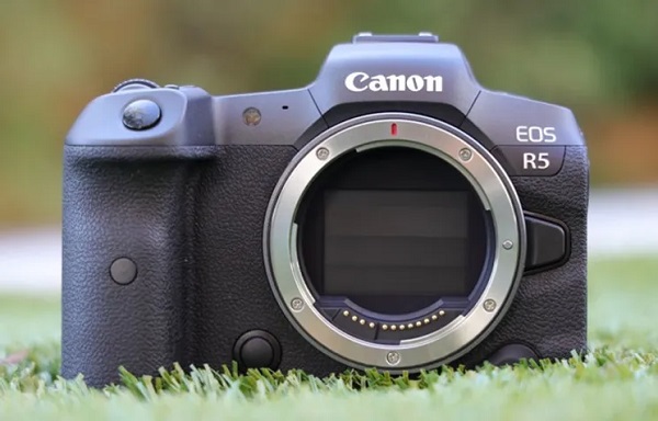دوربین کانن مدل Canon EOS R5