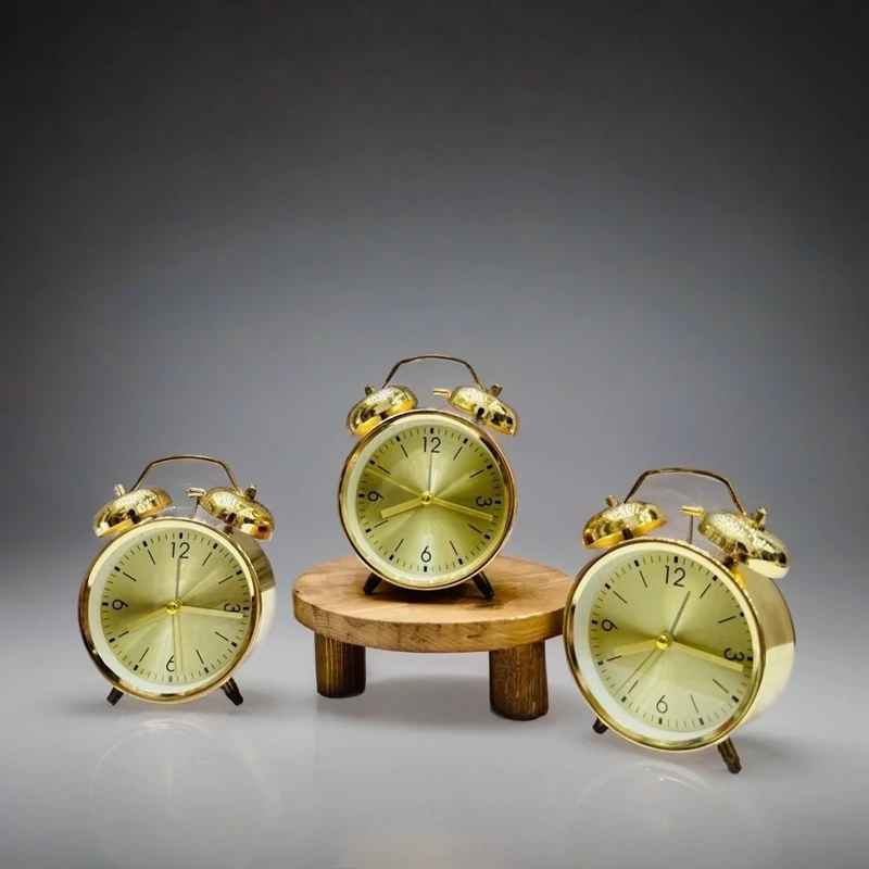 ساعت رومیزی طلایی طرح قدیم