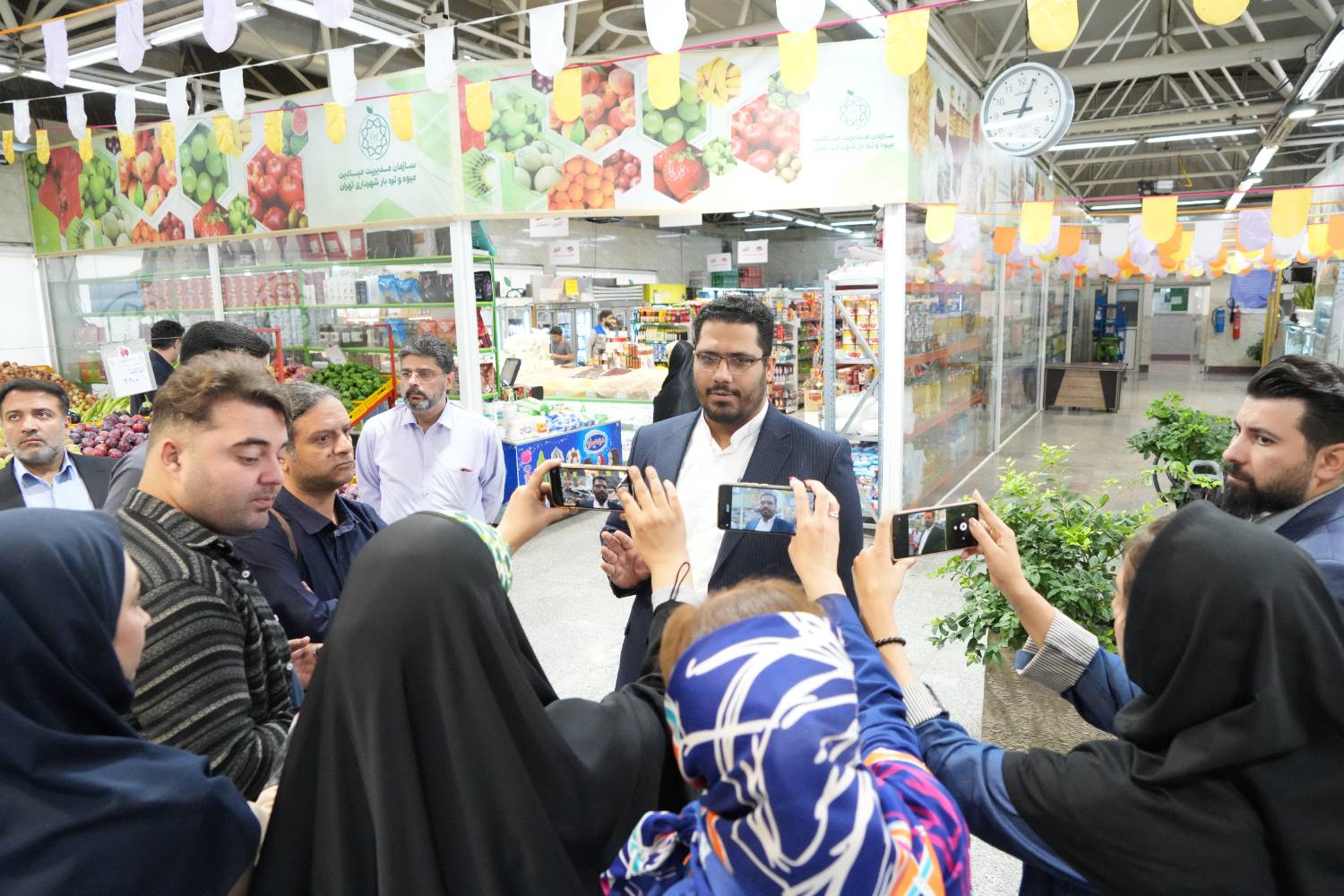 عرضه برنج درجه یک ایرانی ۳۰ درصد کمتر از سطح شهر/ بی برنامگی وزارت جهاد کشاورزی در تامین کالاهای اساسی!