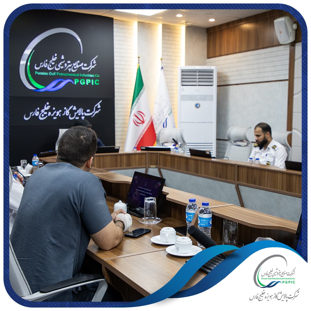 دیدار مدیر امور حراست، حفاظت و امنیت پالایش گاز هویزه خلیج‌فارس با نمایندگان کارگری