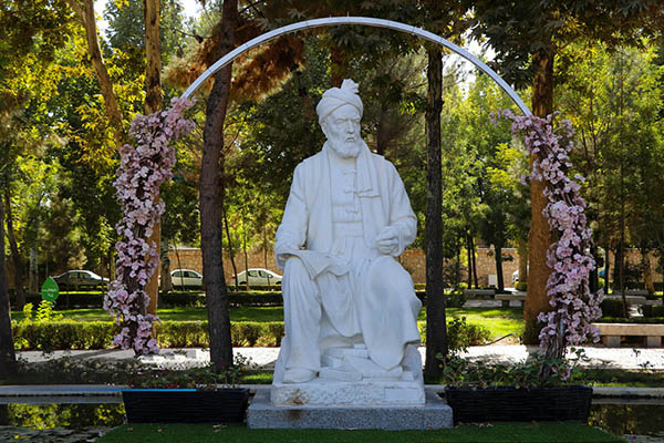 حوض نیلوفر آرامگاه فردوسی مشهد