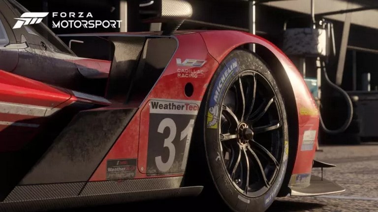 ماشین قرمز در پیت لاین Forza Motorsport