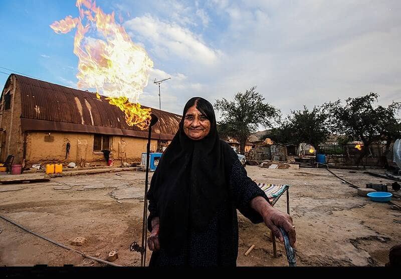 نفت سفید دیار فراموش شدگان!/ پارت سه: بوی نامردی و نابودی از گیس های نفت سفید به مشام می‌رسد!!!