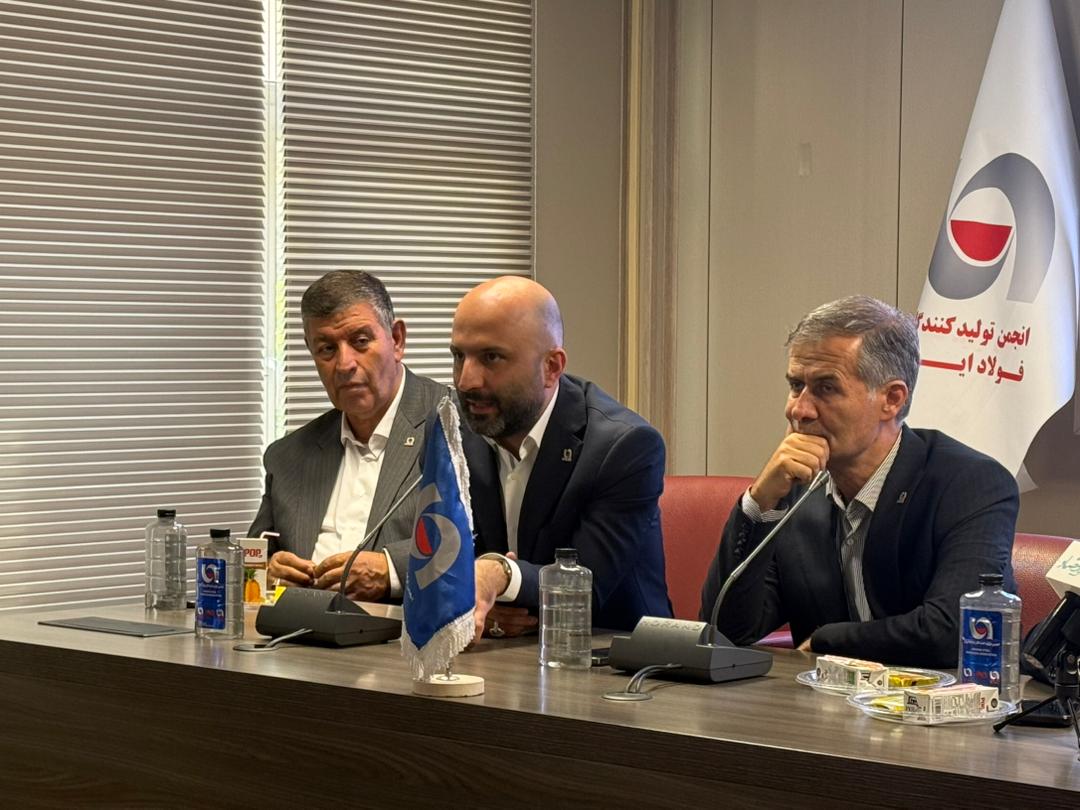 قاچاق فولاد مثل قاچاق سوخت شده است!