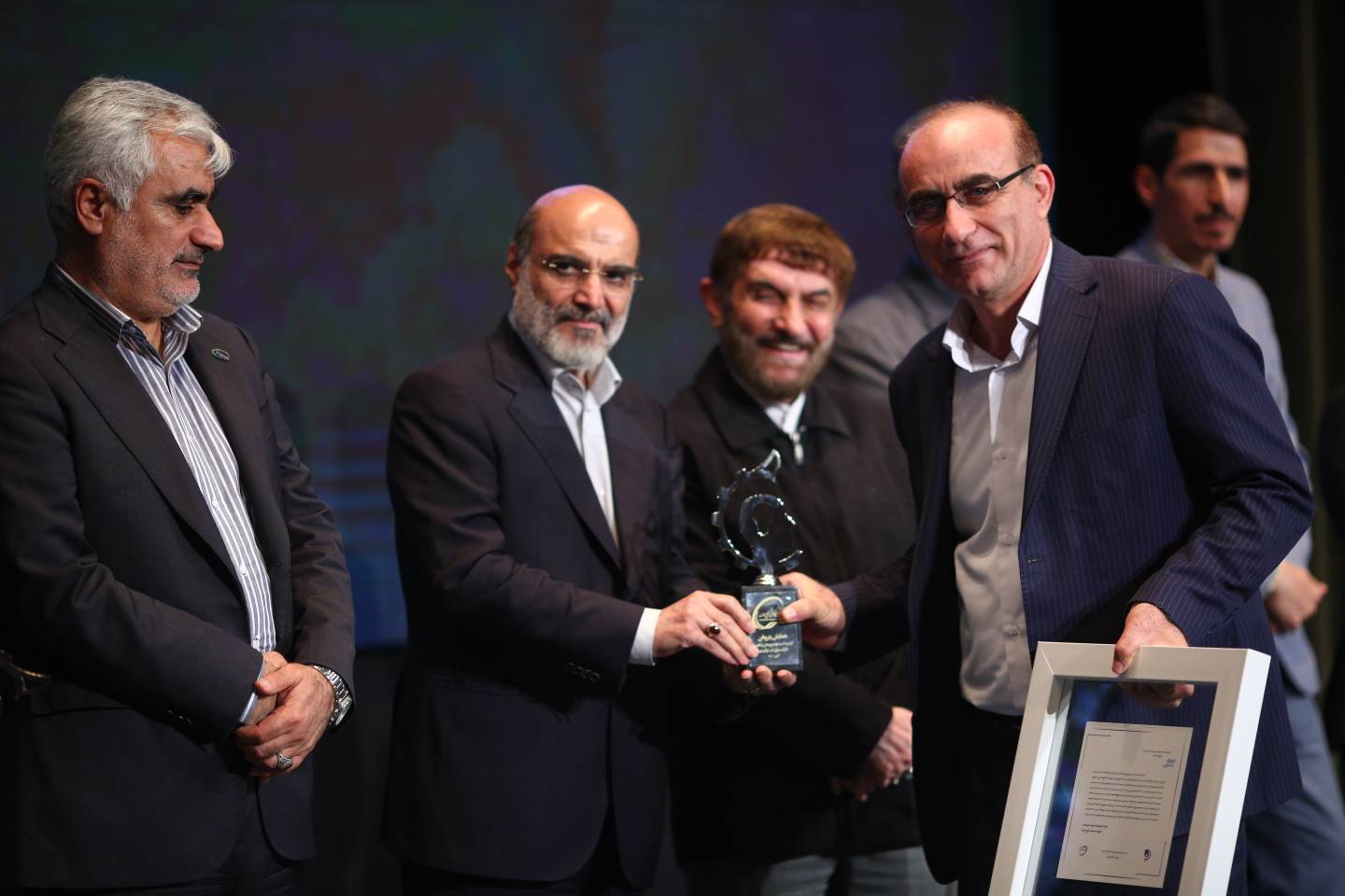 درخشش خیره کننده بزرگترین آرومکاتیک ایران /نوری بی رقیب در دومین رویداد ملی پتروفن / بیشترین جوایز پتروفن 1402 به پتروشیمی نوری رسید
