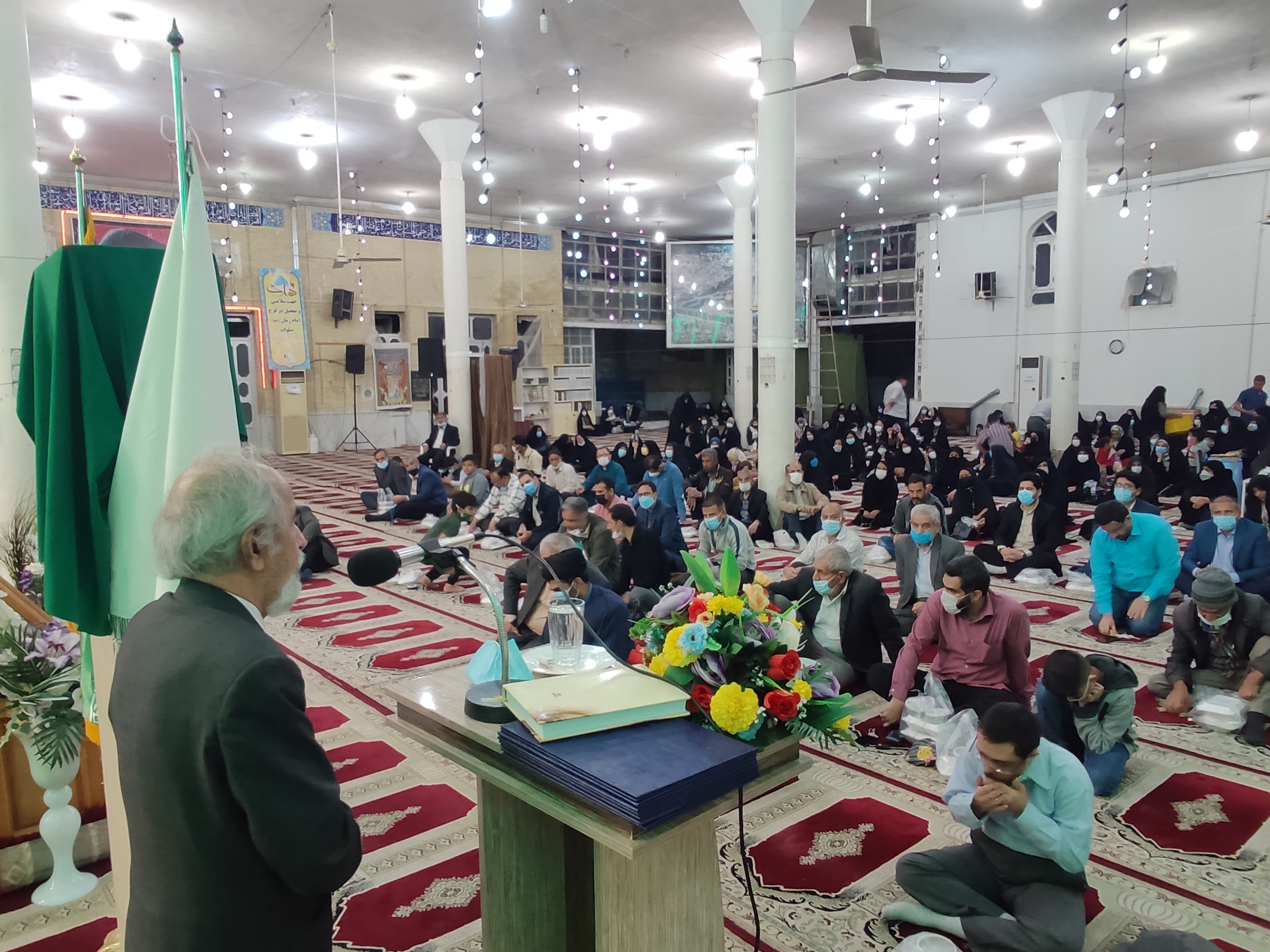 رونمایی از کتاب بر سجاده عشق، حبیب الله عمادی، کانون سلاله پاکان، سیدرضا موسوی تبار، سیدمهدی نسابه