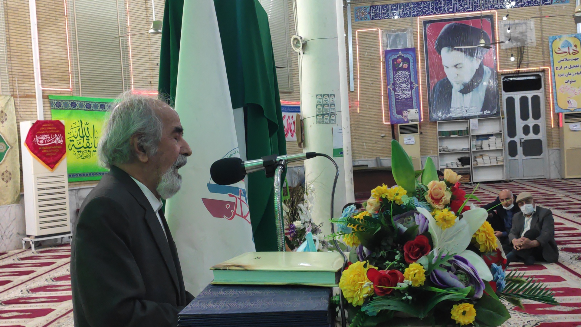 رونمایی از کتاب بر سجاده عشق، حبیب الله عمادی، کانون سلاله پاکان، سیدرضا موسوی تبار، سیدمهدی نسابه
