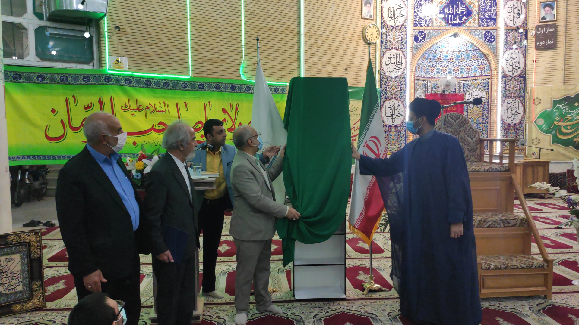 رونمایی از کتاب بر سجاده عشق، حبیب الله عمادی، کانون سلاله پاکان، سیدرضا موسوی تبار، سیدمهدی نسابه