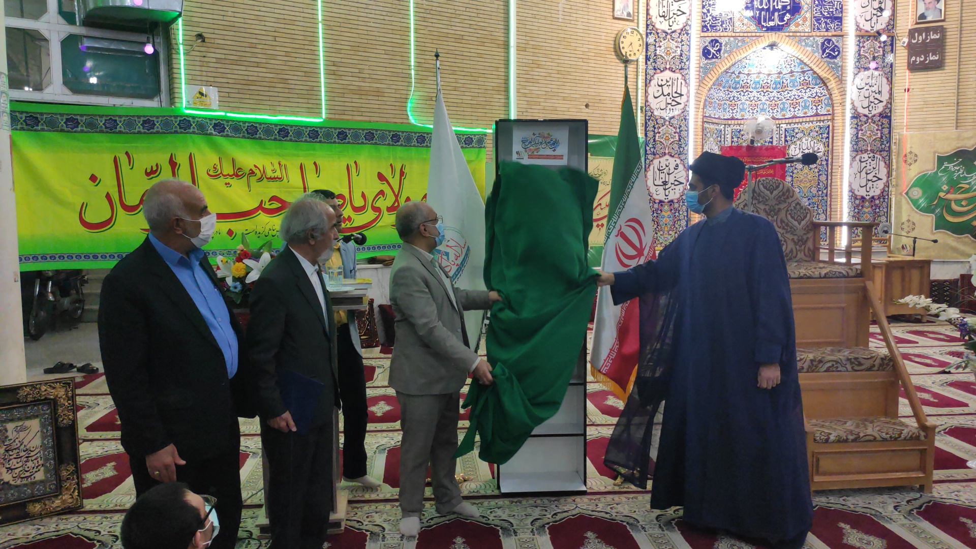 رونمایی از کتاب بر سجاده عشق، حبیب الله عمادی، کانون سلاله پاکان، سیدرضا موسوی تبار، سیدمهدی نسابه