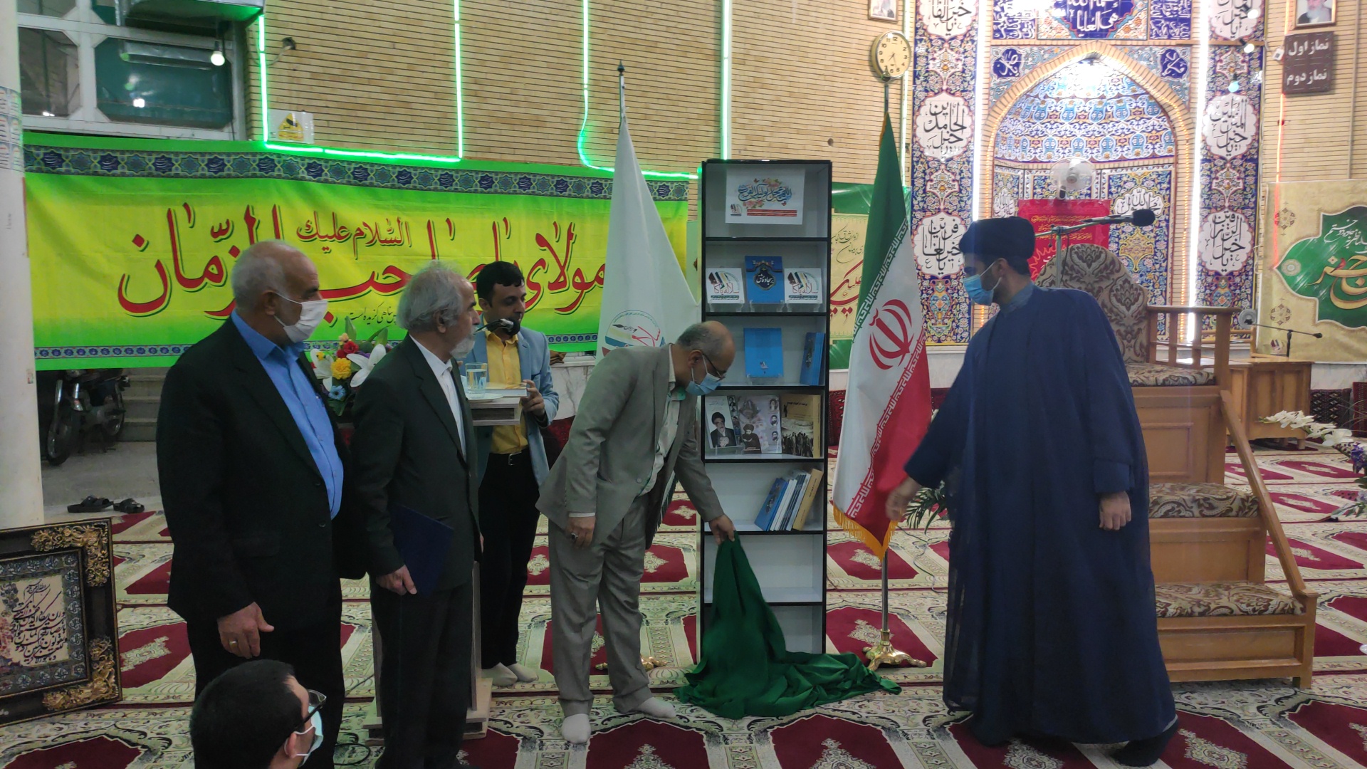 رونمایی از کتاب بر سجاده عشق، حبیب الله عمادی، کانون سلاله پاکان، سیدرضا موسوی تبار، سیدمهدی نسابه