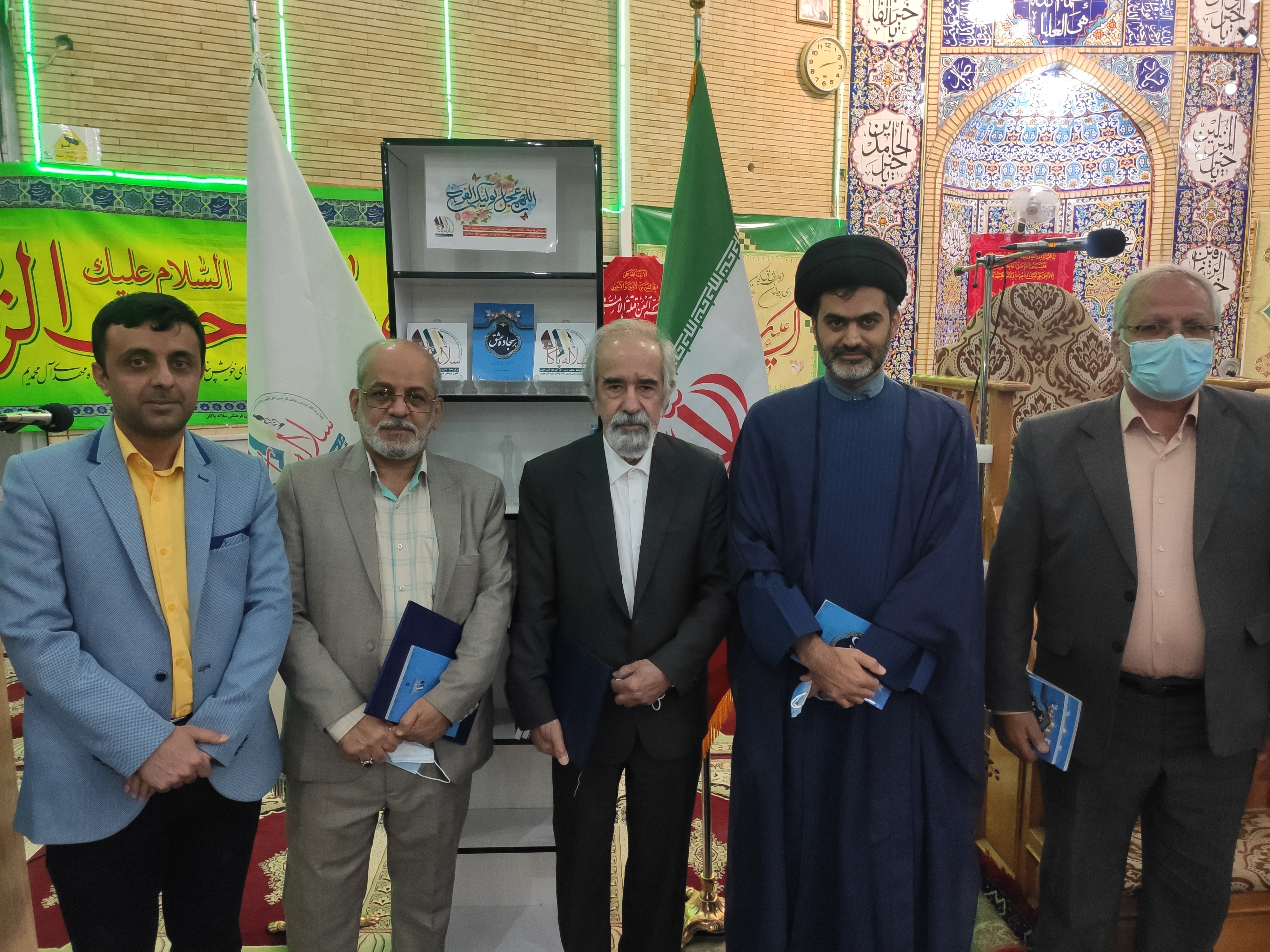 رونمایی از کتاب بر سجاده عشق، حبیب الله عمادی، کانون سلاله پاکان، سیدرضا موسوی تبار، سیدمهدی نسابه