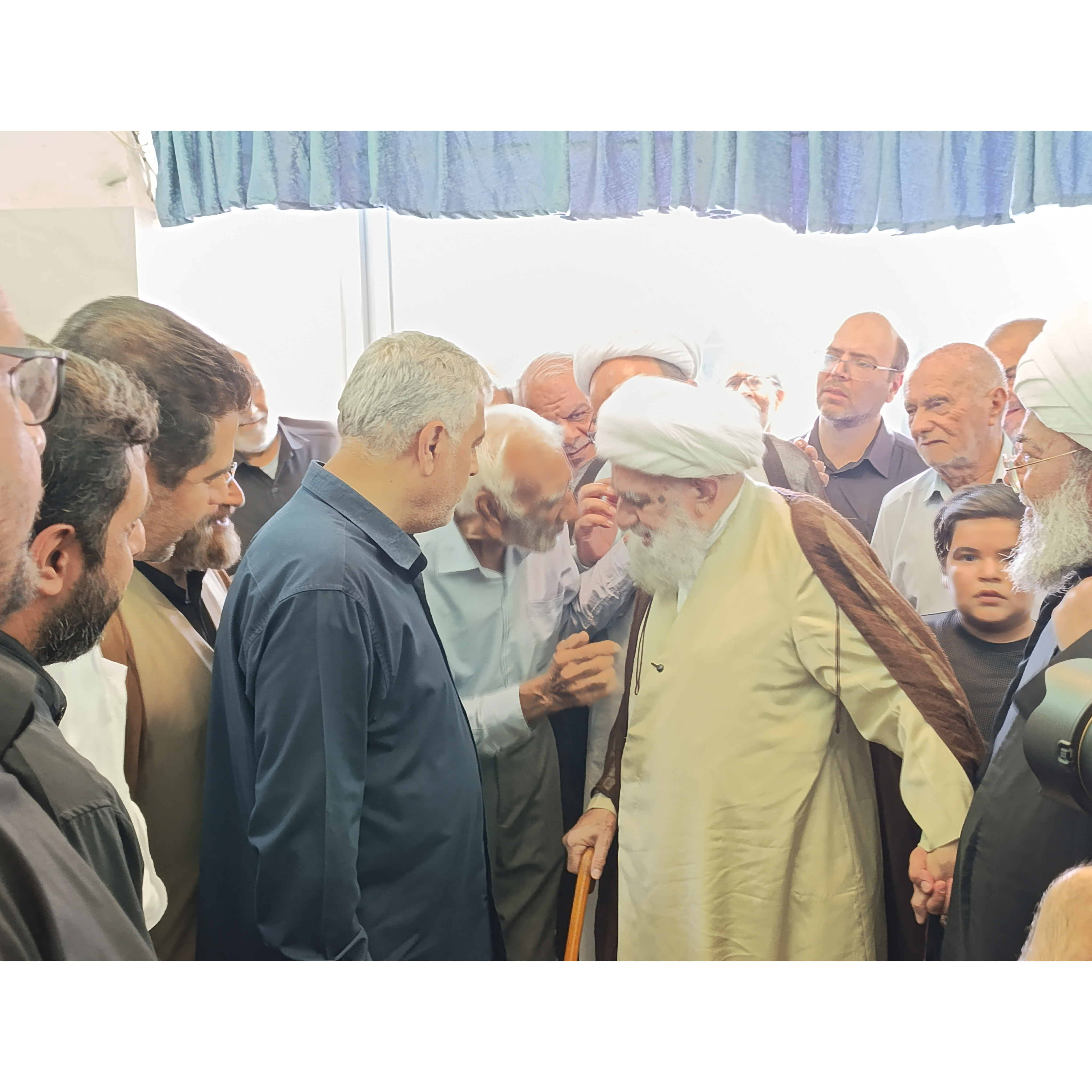 آیت الله کریمی جهرمی، سیدعلی آیت اللهی، مقبره خاندان آیت اللهی، سیدعبدالحسین نجفی لاری، سلاله پاکان