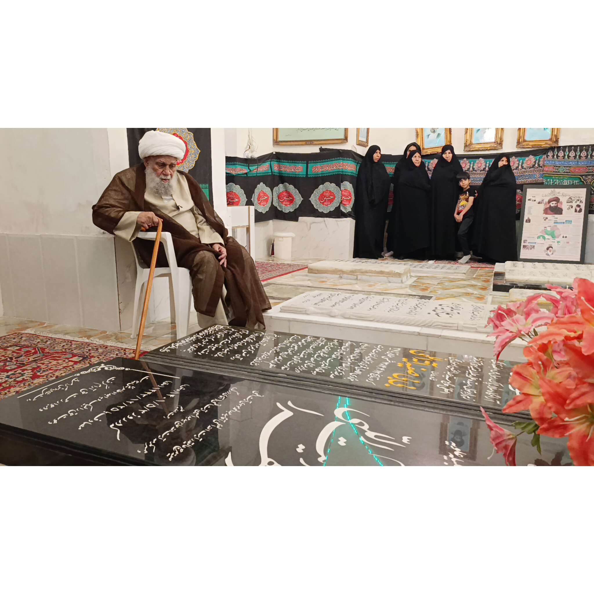 آیت الله کریمی جهرمی، سیدعلی آیت اللهی، مقبره خاندان آیت اللهی، سیدعبدالحسین نجفی لاری، سلاله پاکان