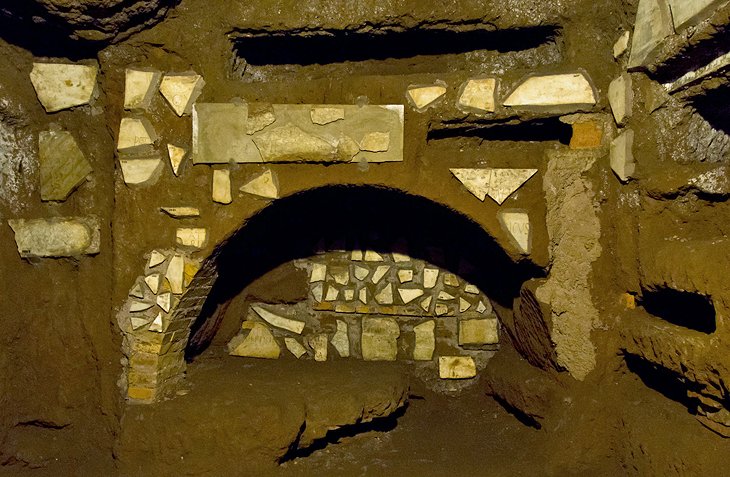 The Catacombs and Via Appia Antica (راه آپی)