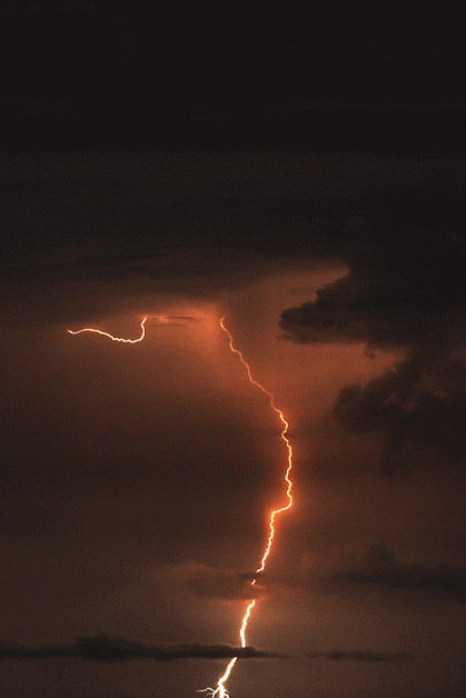 lightning-struck_bas.gif