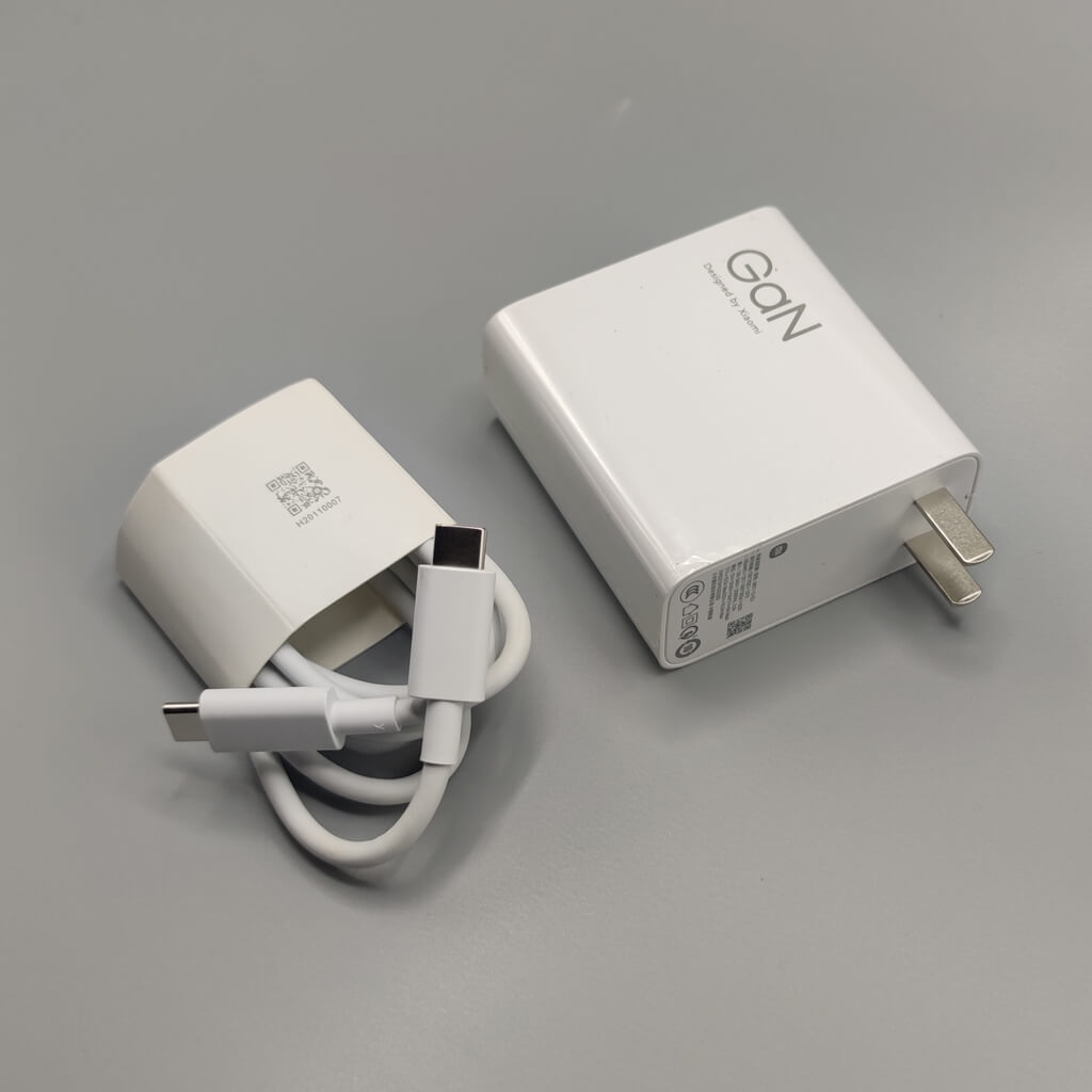 گوشي شيائومي با شارژر 210 وات