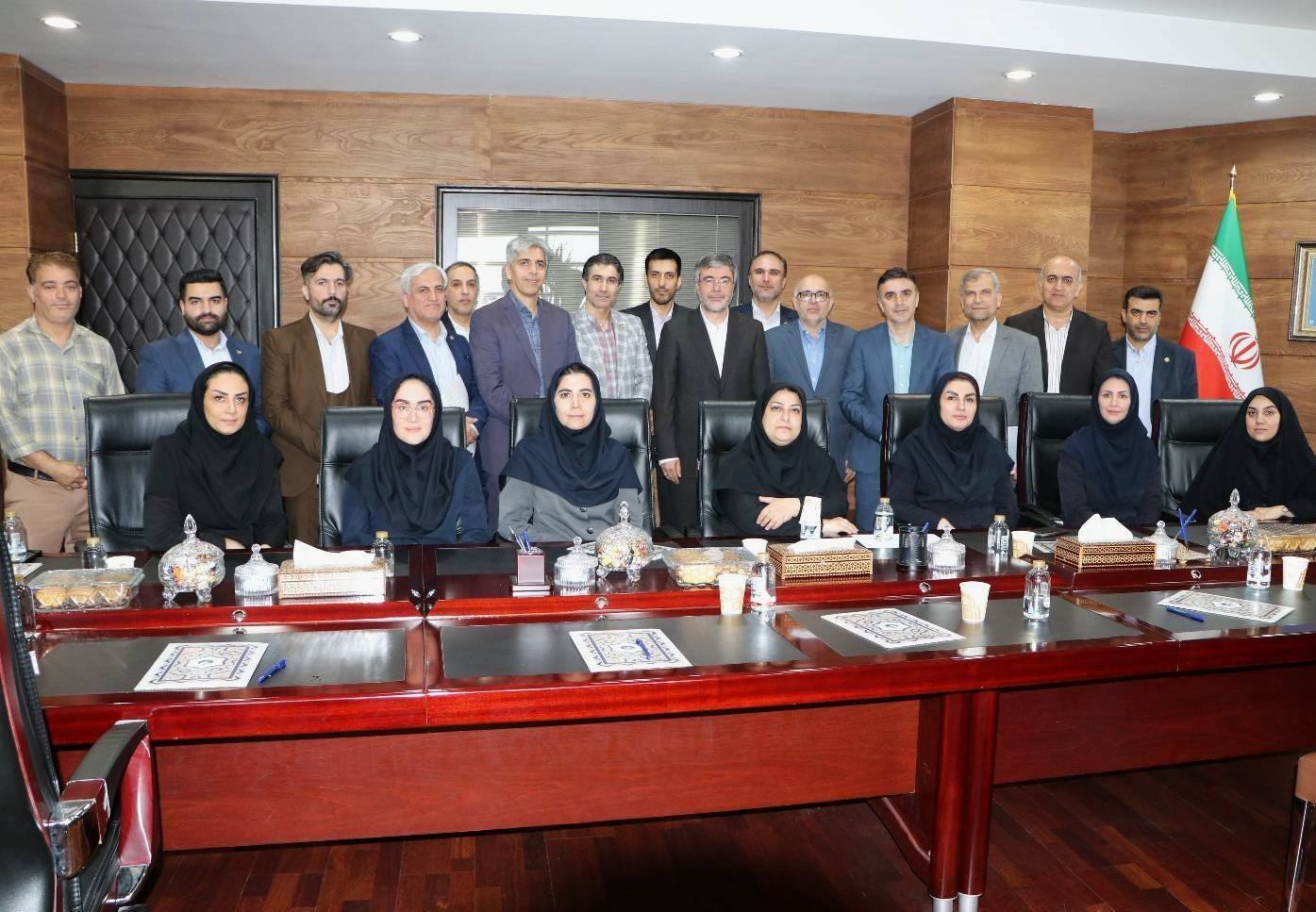 بیمه ایران در مسیر ارتقا منابع انسانی و بهبود کارایی سازمانی بیمه ایران در مسیر ارتقا منابع انسانی و بهبود کارایی سازمانی