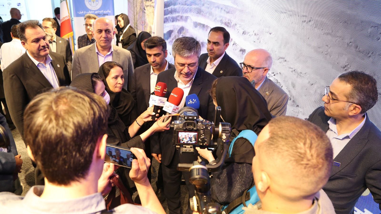 مدیر عامل و رئیس هیئت مدیره بیمه ایران در هفدهمین نمایشگاه بین المللی صنعت مالی: چشم انداز بیمه ایران خدمت بی نظیر به مشتریان و مردم ایران است