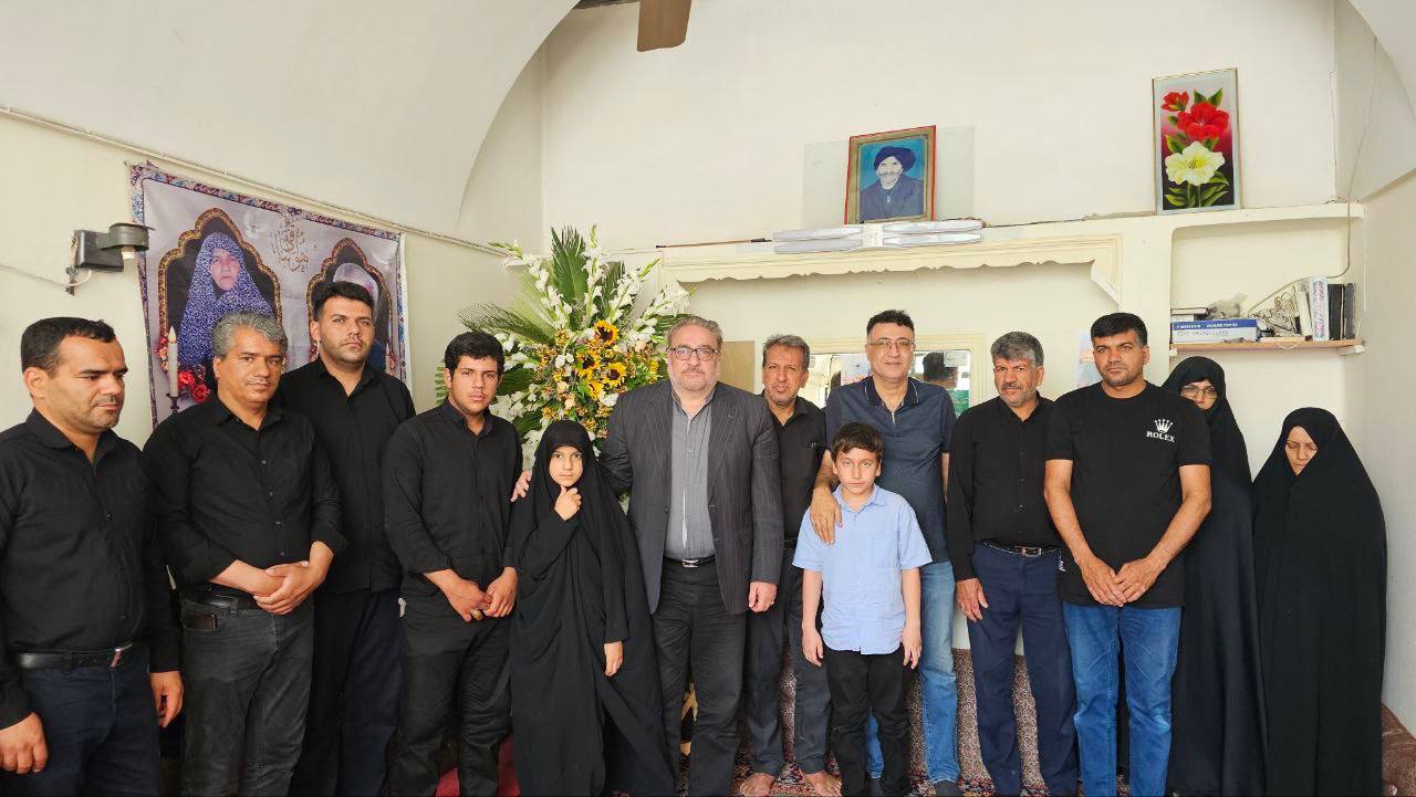 رئیس هییتمدیره چادرملو در مراسم بزرگداشت شهید حسین کمالی حضور یافت رئیس هییتمدیره چادرملو در مراسم بزرگداشت شهید حسین کمالی حضور یافت