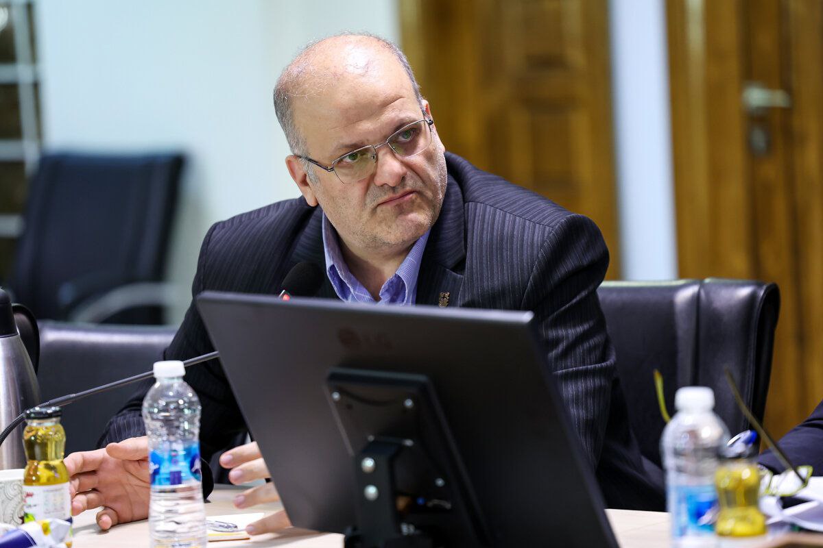 میزگرد تخصصی صنعت مس؛ بررسی آینده بازار و نوآوری‌های سبز با حضور مدیرعامل و معاونان شرکت مس و کارشناسان