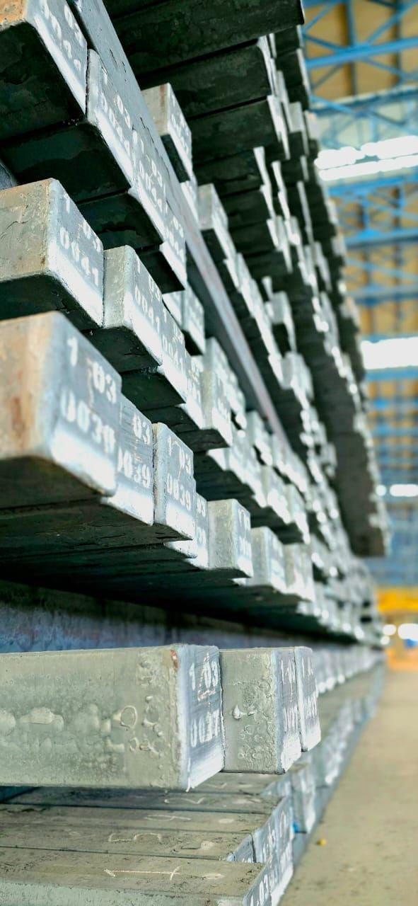 عرضه ۱۰ هزار تن شمش فولادی شرکت فولاد غدیر نی‌ریز در بورس کالا