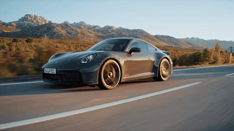 porsche_911_gts_g5yg.gif