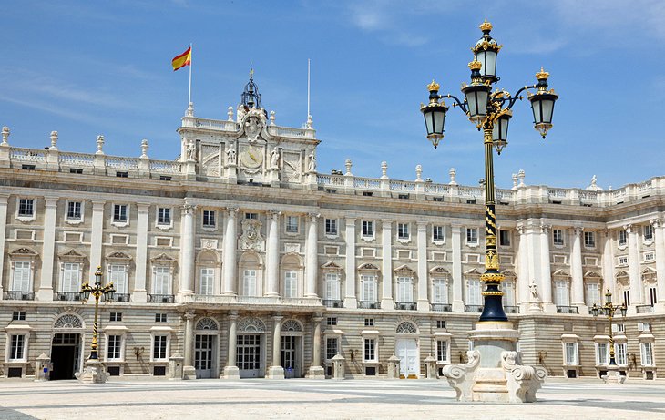 کاخ سلطنتی