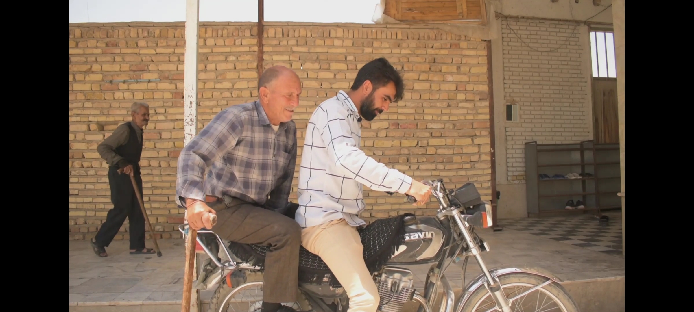 فیلم کوتاه « حواست کجاس؟! »