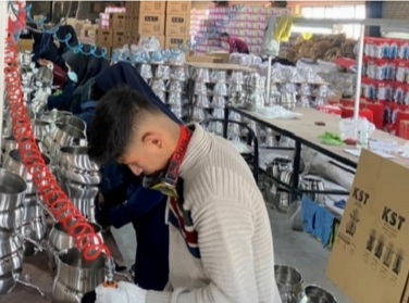 کتری قوری طلایی ۶لیتر کفچدن شیردار  ۴میلیون ۲۰۰ 09381272118    #کتری #کتری_قوری #کتری_قوری_طلایی #کتری_طلایی #قوری #قوری_طلایی #کتری_شیردار #کتری_شش_لیتر #کتری_کفچدن