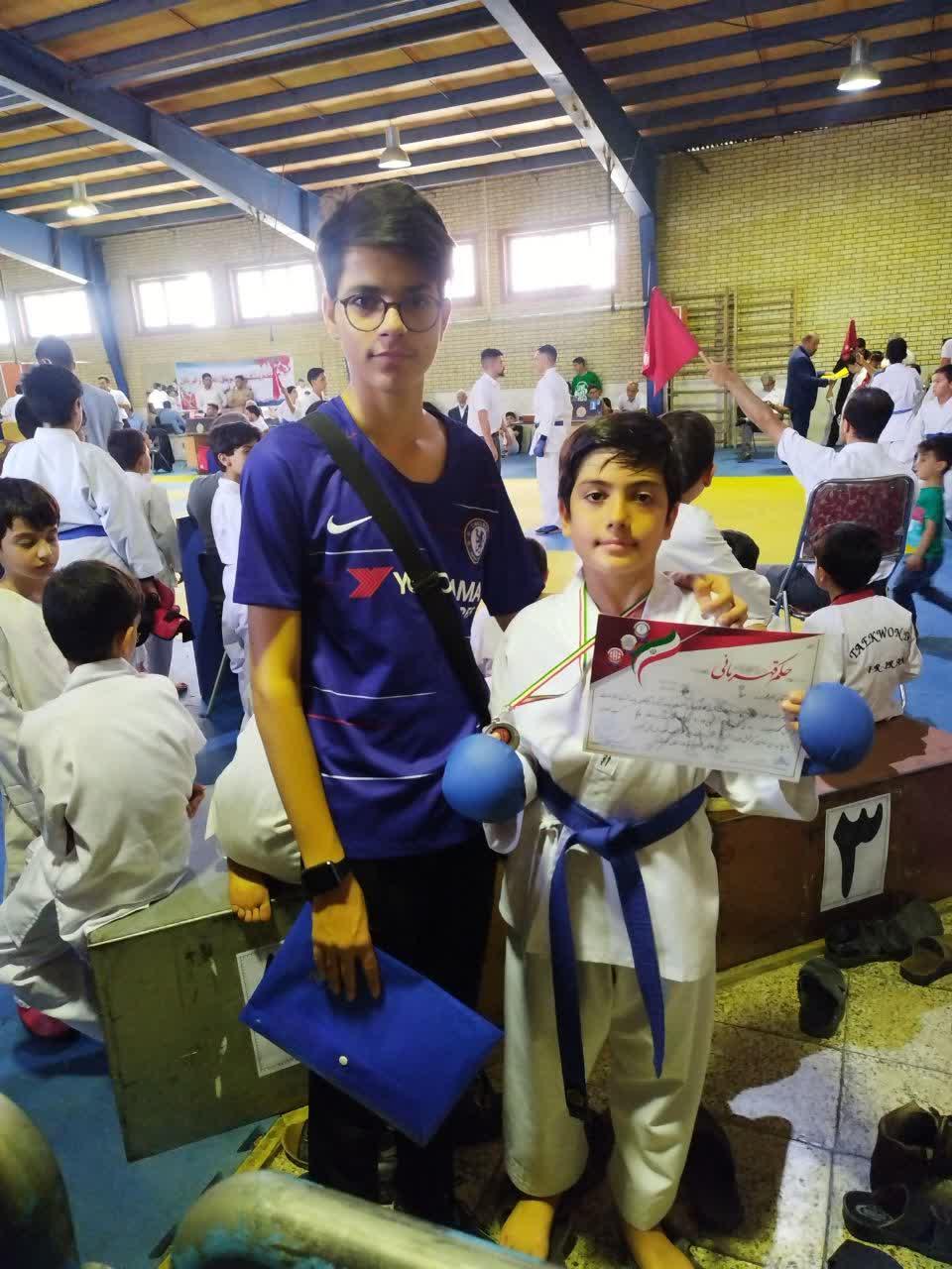 🥈 امیر محمد مردان مقام دوم کومیته نونهالان   ❇️ خانه کاراته 17 شهریور 1402 مسابقات قهرمانی کارته استان به میزبانی سبک شیتوریو شیتوکای