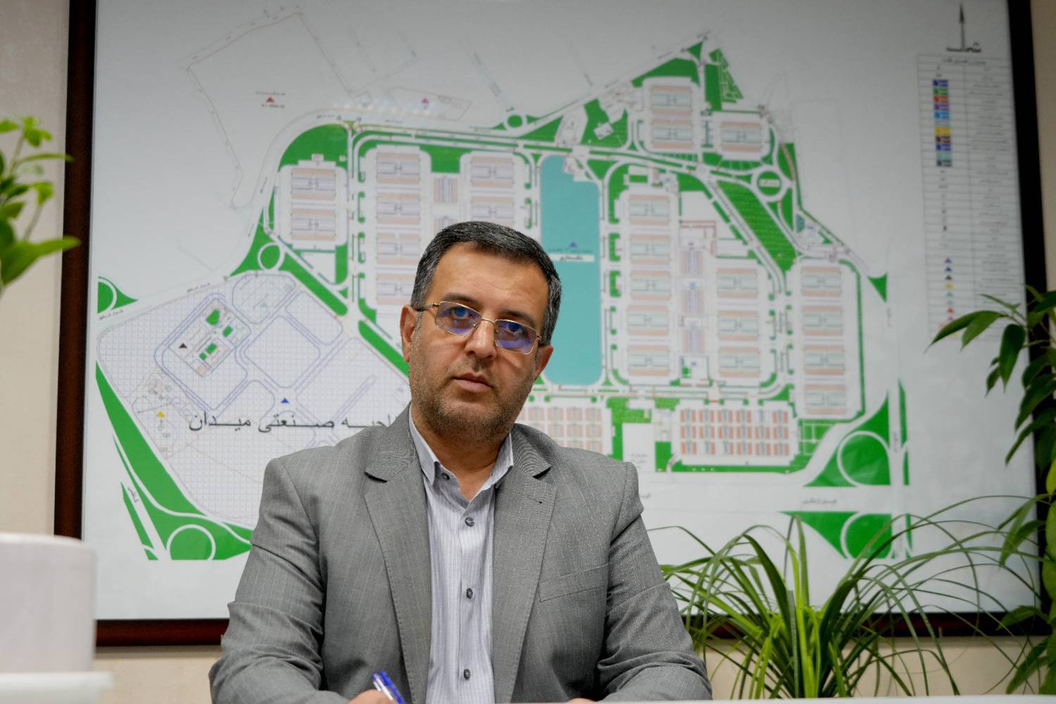 جمع‌آوری حدود ۵۰۰ خودرو زیرباری از میدان مرکزی