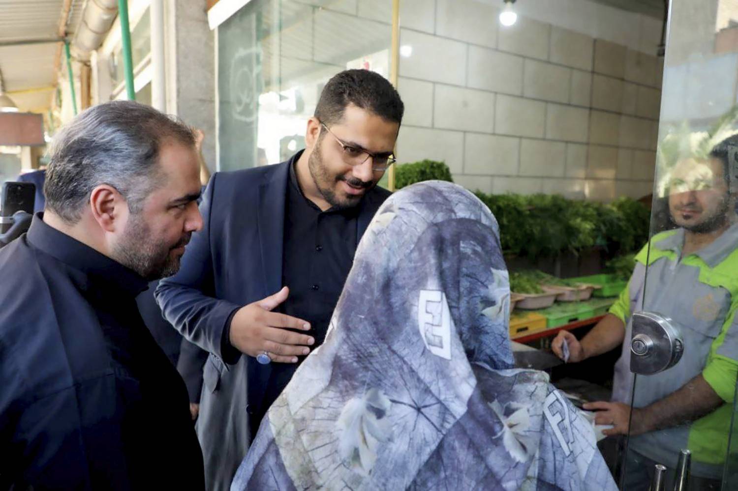 توسعه بازارهای میوه و تره‌بار در تمامی محله‌های منطقه ۱۷/ تکمیل دسترسی آسان تمامی شهروندان منطقه ۱۷با افتتاح دو بازار محلی