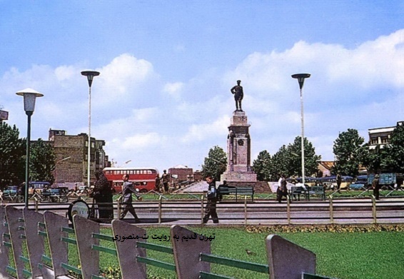 میدان انقلاب