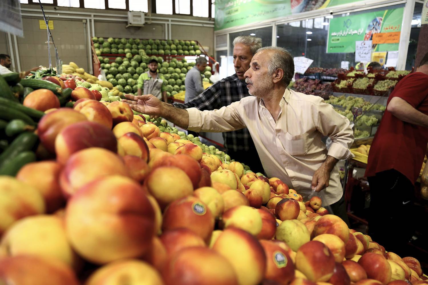 اختلاف قیمت ۳۴ درصدی میوه در میادین و بازارهای میوه و تره بار به نسبت سطح شهر
