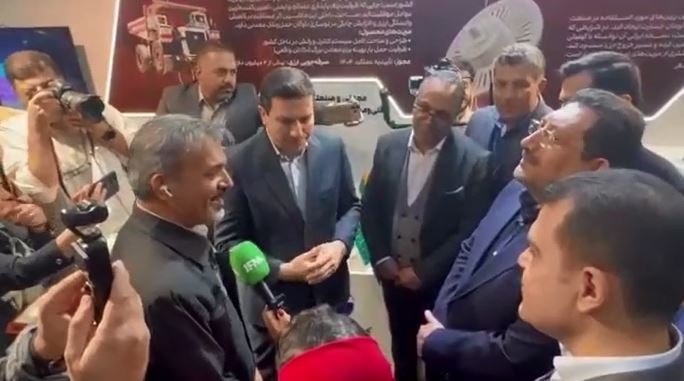 بازدید دکتر اتابک، وزیر صمت، و دکتر افشین، معاون علمی رئیس‌جمهور، از دستاورد بومی‌سازی گهرزمین در نمایشگاه «فرایران»