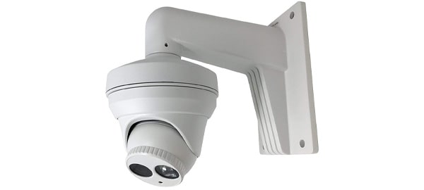 دوربین دام سفید رنگ مناسب نظارت داخلی فروشگاه‌ها و ادارات