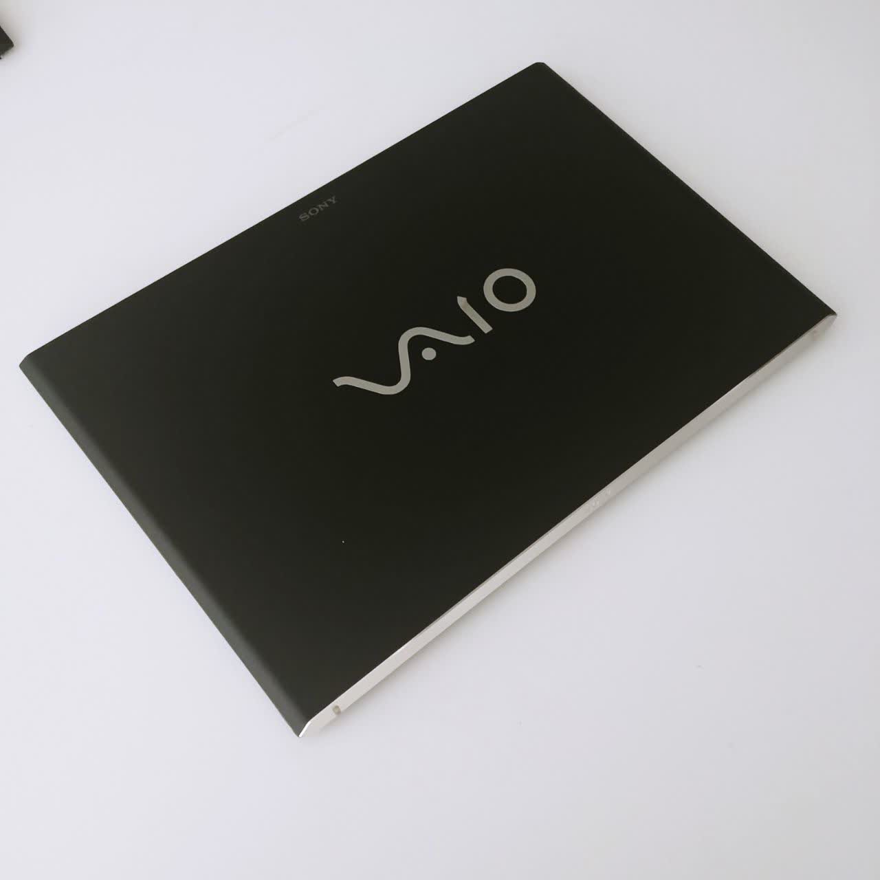 لپ‌تاپ فوق سبک، زیبا و سریع سونی SONY VAIO