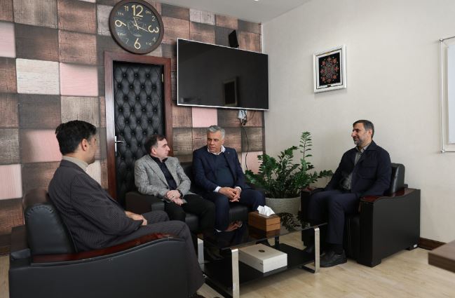 مدیرعامل صبانور از دفتر شرکت صباامید غرب خاورمیانه در تهران بازدید کرد/تأکید بر بهره‌برداری به موقع پروژه گندله‌سازی بیجار