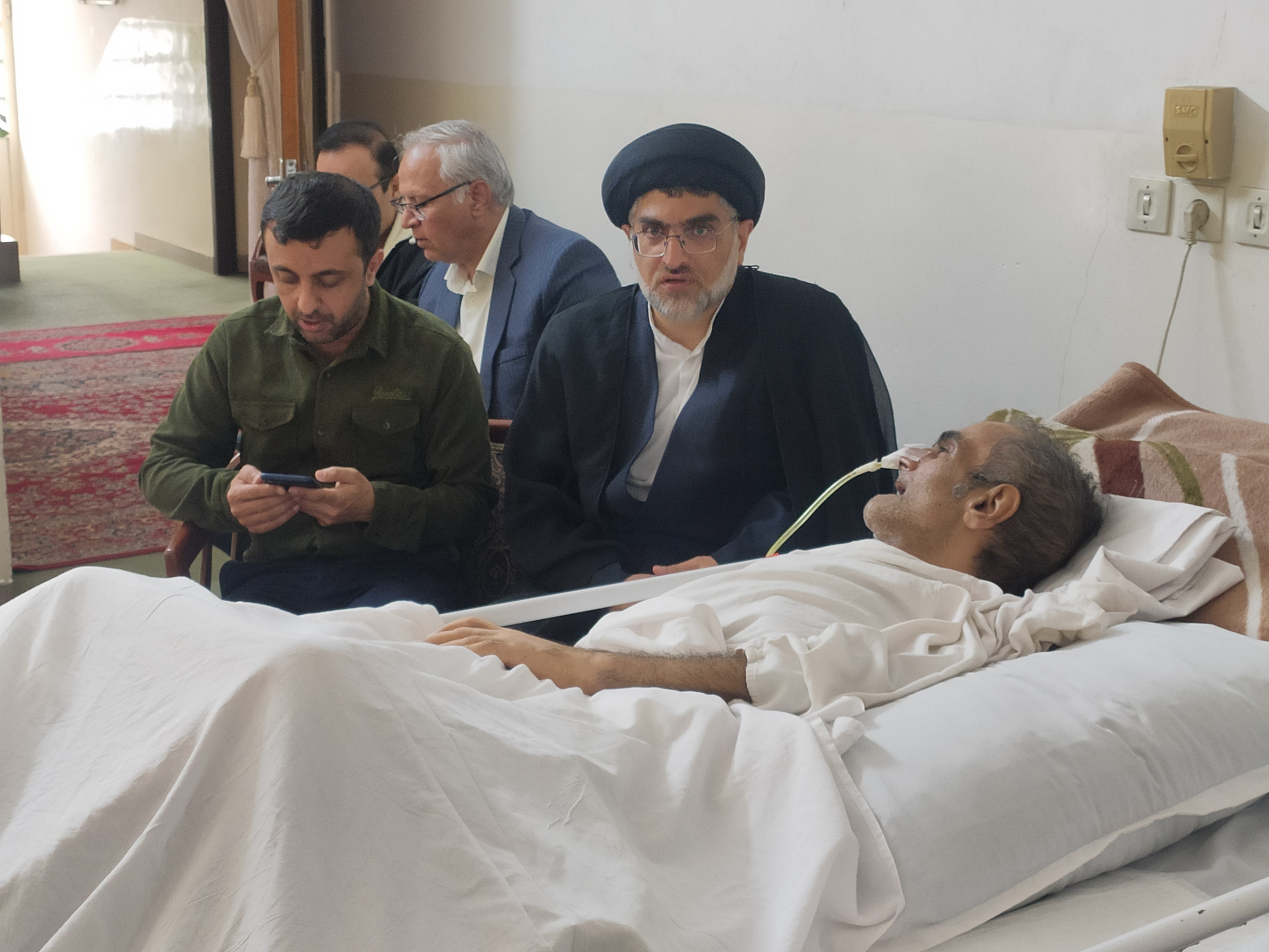 عیادت سلاله الزهرا آقای حاج سیدعلی آیت اللهی از آقای شهاب عطایی در فروردین 1403 ماه مبارک رمضان 1446 کانون فرهنگی هنری سلاله پاکان جهرم